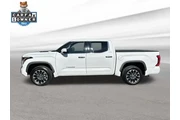 $39970 : Toyota Tundra 2023 4x4 Limit thumbnail