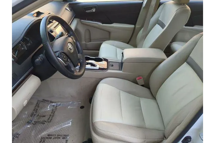 $12000 : Toyota Camry 2013 XLE 4dr Se image 9