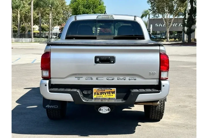 $30489 : Toyota Tacoma 2018 4x4 TRD S image 4