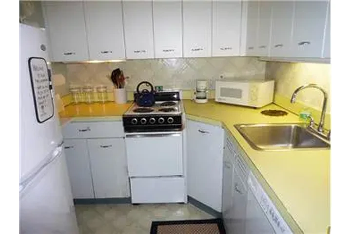 $2800 : Rental property with 1 bedro image 8