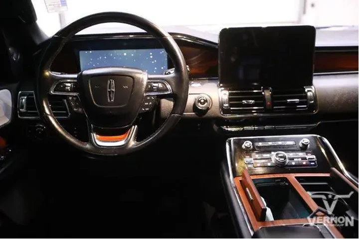 $26999 : Lincoln Navigator 2018 4x4 R image 8