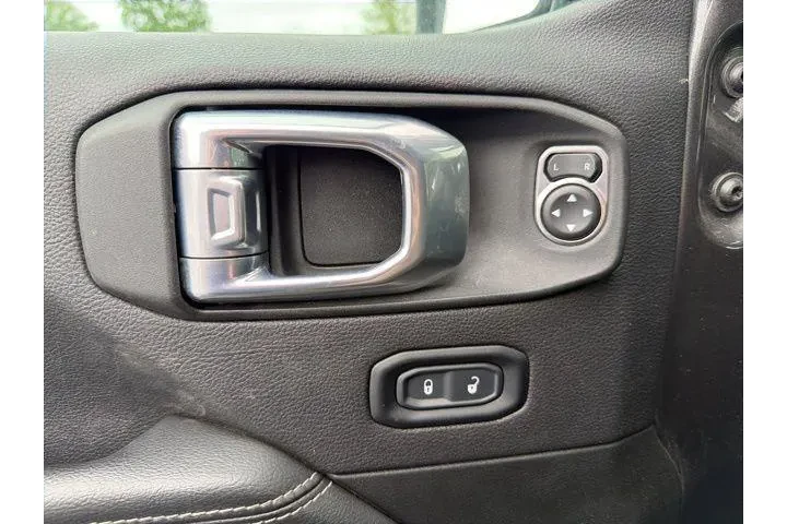 $31489 : Jeep Gladiator 2023 4x4 Over image 10