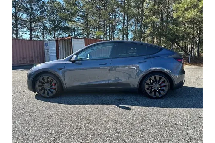 $27939 : Tesla Model Y 2023 AWD Perfo image 4