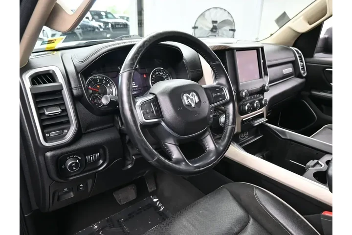 $33000 : Ram 1500 2020 4x2 Laramie 4d image 10