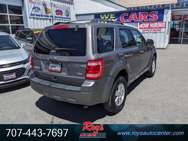 2012 Escape XLT SUV image 8