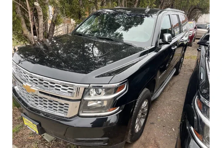 $17999 : 2018 Suburban LT image 8