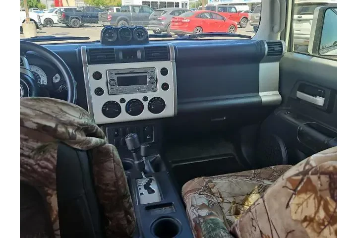 $27500 : Toyota FJ Cruiser 2013 4x4 4 image 10