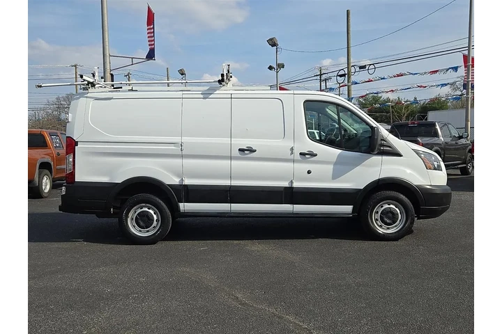 2019 Transit 250 Van Low Roof image 7