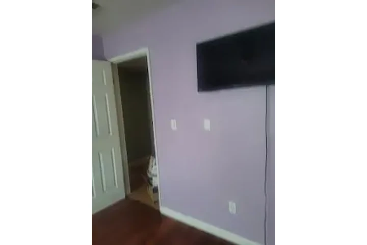 CUARTO EN MONTCLAIR image 2