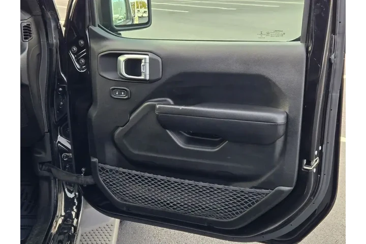 $27899 : Jeep Wrangler Unlimited 2019 image 5