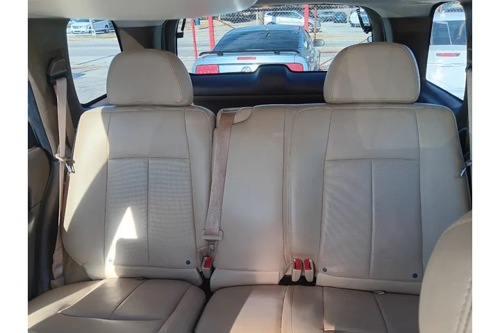 $5000 : 2007 Rainier CXL image 9