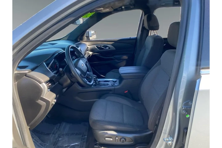 $38676 : Chevrolet Traverse 2023 LT C image 9