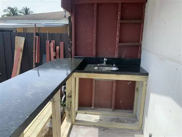 $18 : BBQ COUNTERTOP fabrication image 3