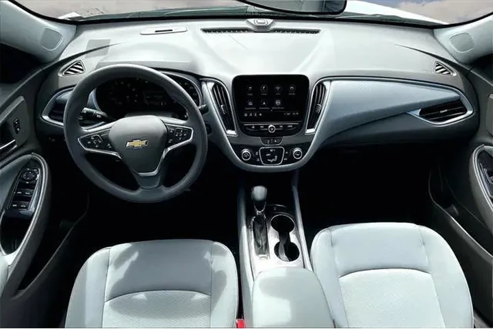 $23991 : Chevrolet Malibu 2024 LS 4dr image 7