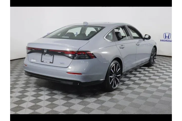 $32875 : Honda Accord Hybrid 2023 Tou image 7