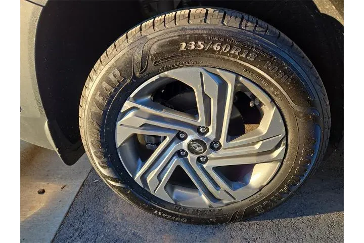 $23500 : Hyundai SANTA FE 2022 SEL 4d image 5