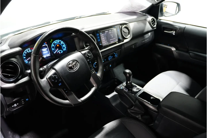 $32835 : 2019 Tacoma 4WD TRD Off Road image 9