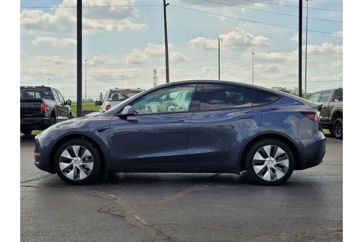 $29295 : Tesla Model Y 2022 AWD Long image 6