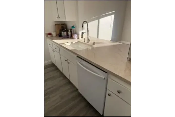 Glenda’s House Cleaning image 6