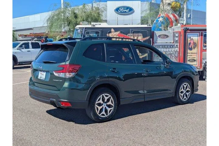 Subaru Forester 2024 AWD Pre image 8