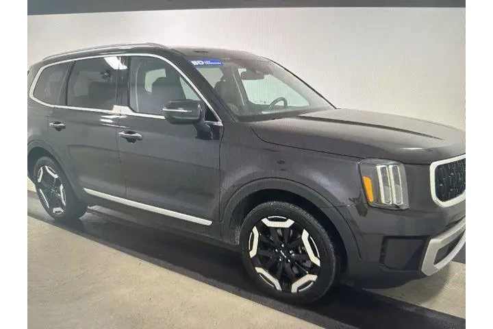 $34775 : Kia Telluride 2025 S 4dr SUV image 4