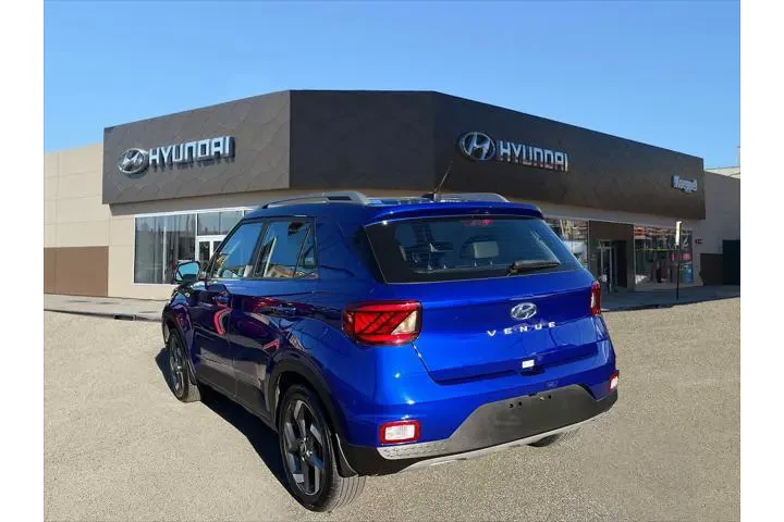 $19588 : Hyundai VENUE 2024 Limited 4 image 6