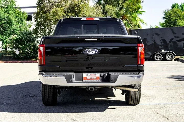 $38403 : Ford F-150 2024 4x4 XLT 4dr image 6