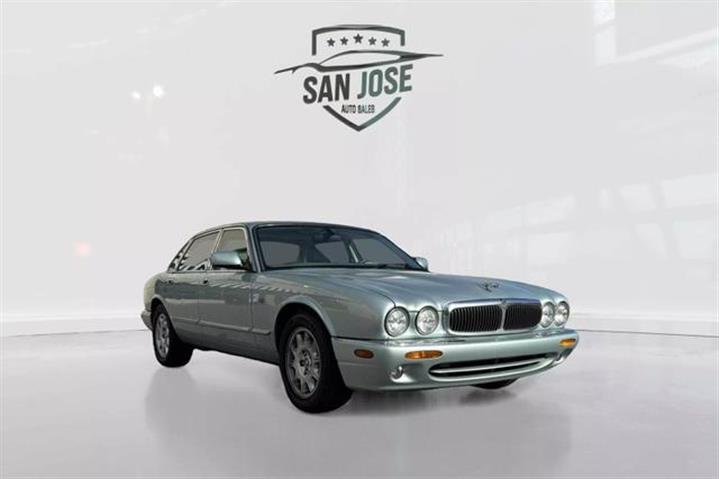 $7995 : 2000 JAGUAR XJ8 SEDAN 4D image 1