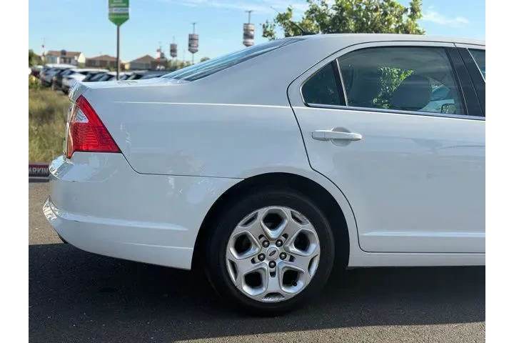 $7991 : Ford Fusion 2011 SE 4dr Seda image 8