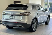 $24717 : Lincoln Nautilus 2019 AWD Re thumbnail
