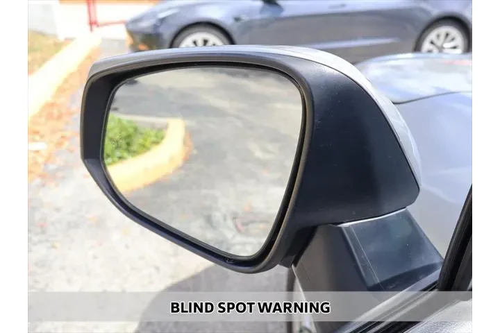 $24990 : Toyota RAV4 2023 AWD XLE 4dr image 4