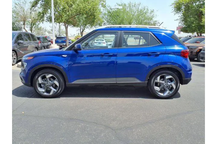 $20999 : Hyundai VENUE 2025 SEL 4dr C image 2