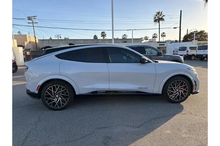 $27789 : Ford Mustang Mach-E 2022 AWD image 8