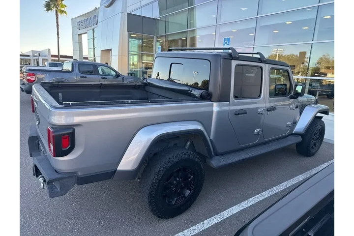 $31900 : Jeep Gladiator 2021 4x4 Spor image 10