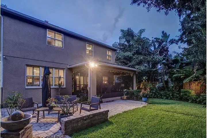 $2250 : HOUSE RENT IN TAMPA FLORIDA ! image 2