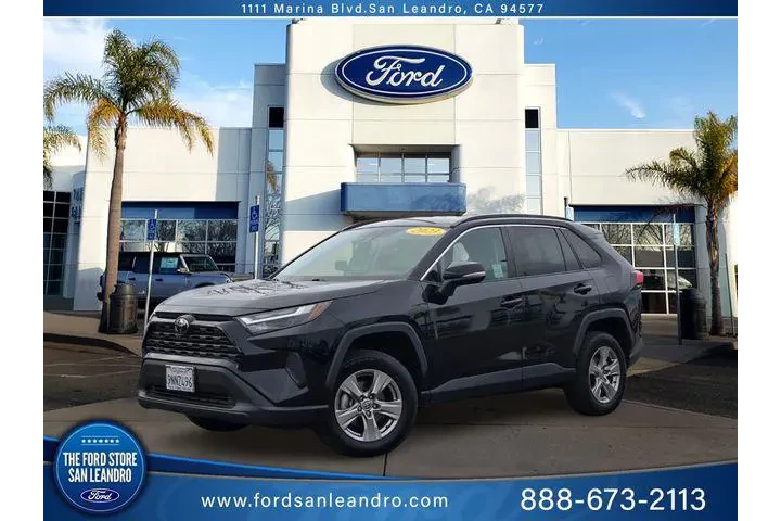 $28900 : Toyota RAV4 2023 AWD XLE 4dr image 1