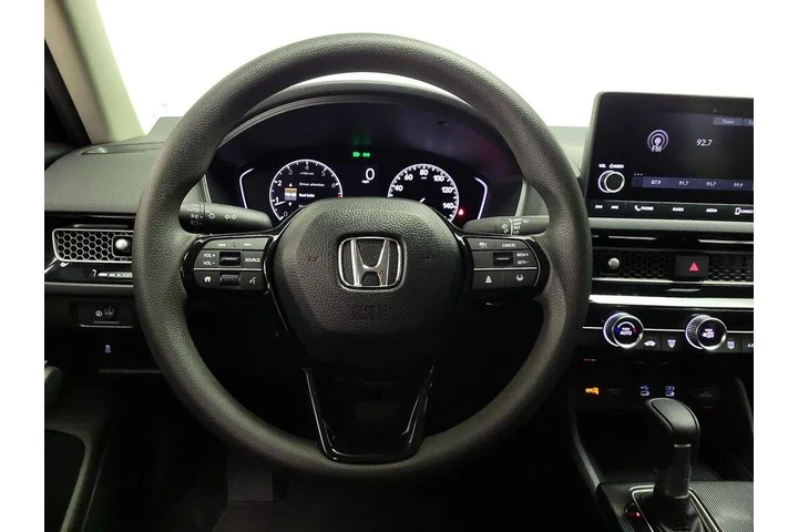 $28998 : Honda Civic 2026 LX 4dr Seda image 10