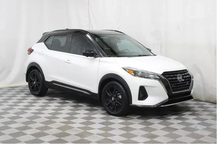 $18951 : Nissan Kicks 2021 SR 4dr Cro image 1