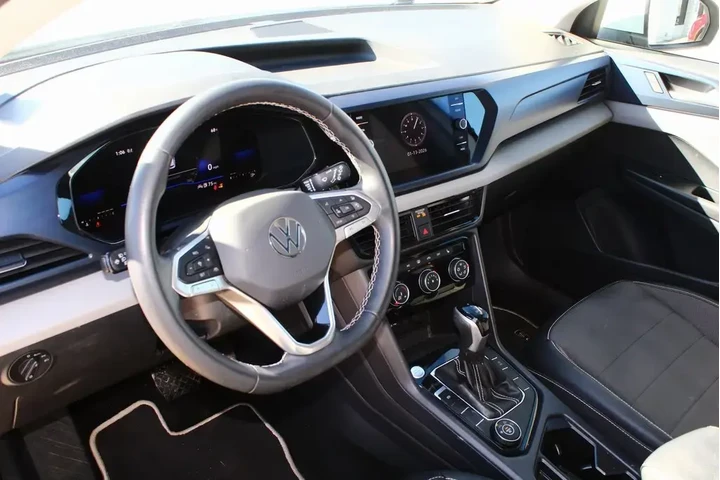 $20000 : Volkswagen Taos 2023 AWD SE image 2