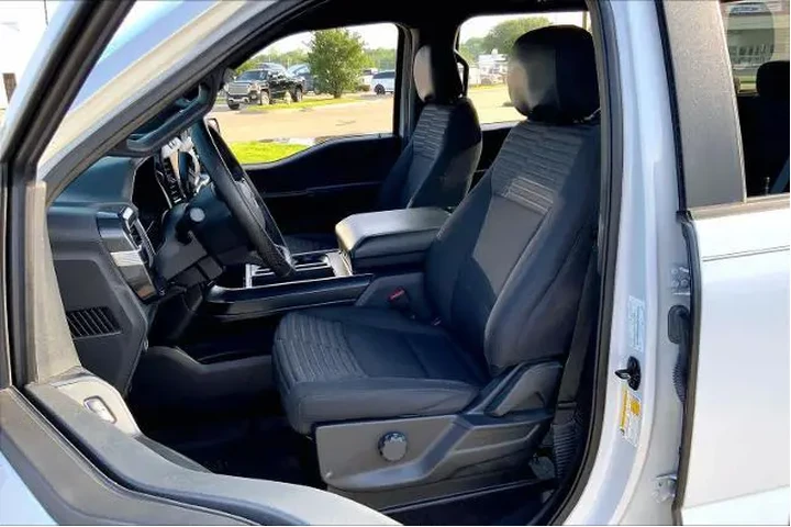 $32288 : Ford F-150 2021 4x4 XL 4dr S image 7