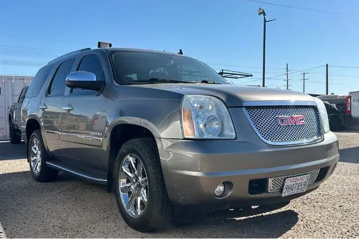 $14877 : GMC Yukon 2012 AWD Denali 4d image 5