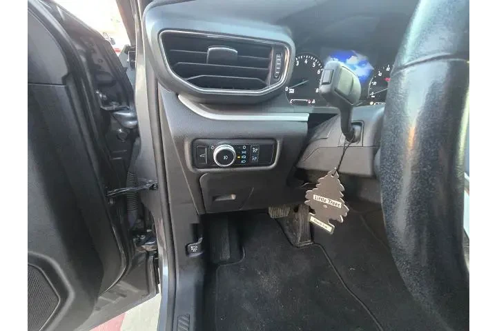 $27200 : Ford Explorer 2022 AWD XLT 4 image 9