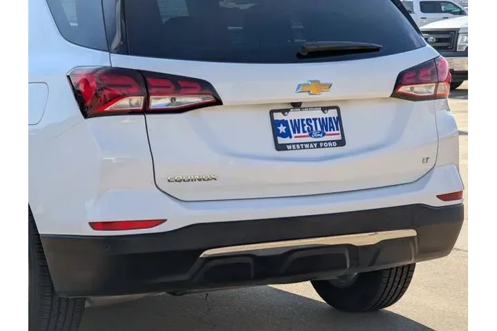 $19987 : Chevrolet Equinox 2024 LT 4d image 6