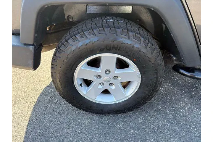 $20995 : Jeep Wrangler JK Unlimited 2 image 10