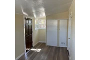 $900 : Charming and freshly updated 2 thumbnail