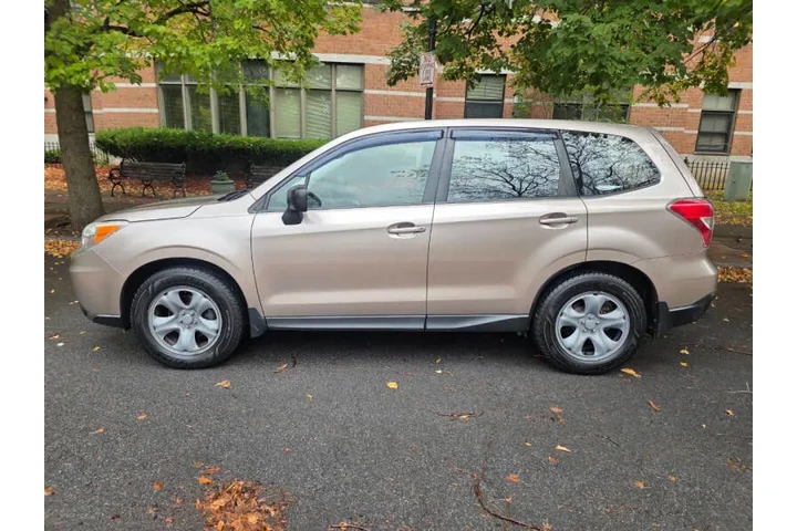 $11995 : 2015 Forester 2.5i image 4