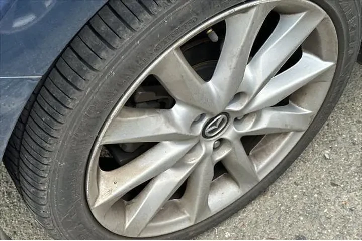 $17990 : Mazda Mazda3 2017 Touring 4d image 4