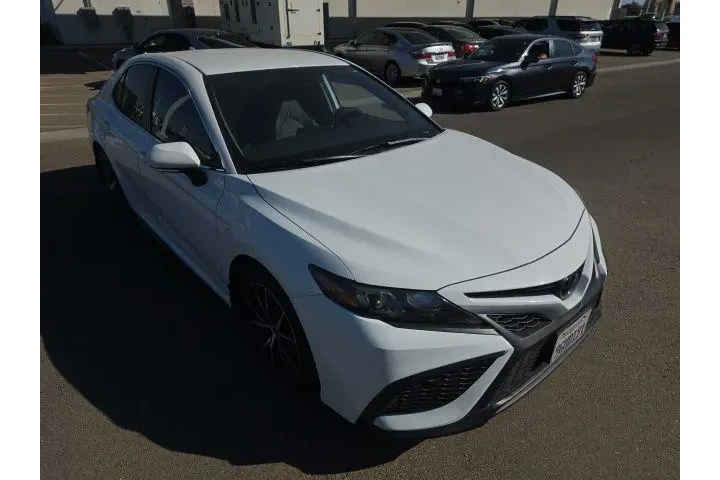 $26500 : Toyota Camry 2023 SE 4dr Sed image 1