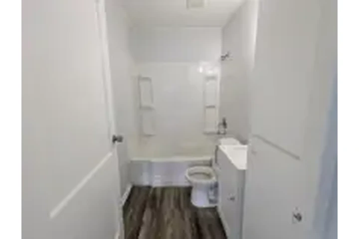 $1400 : Rental property with 3 bedro image 9