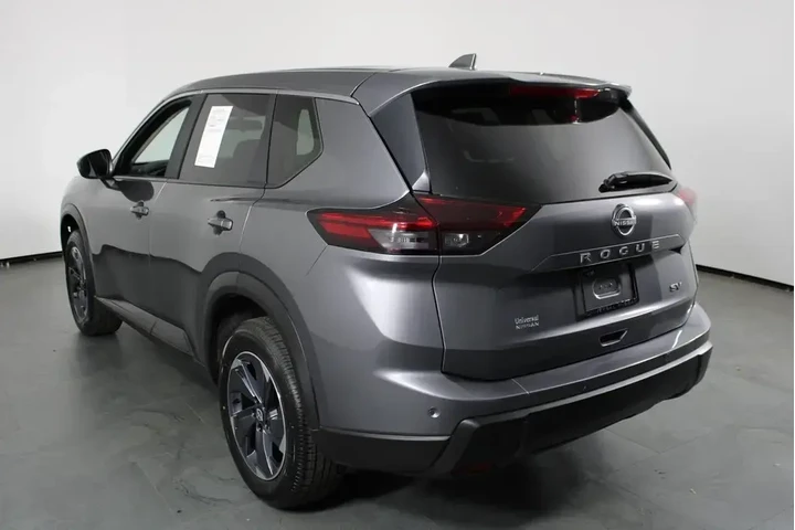 $21987 : Nissan Rogue 2024 SV 4dr Cro image 4
